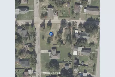 815 Bowie Street, Baytown, TX 77520 - Photo 9