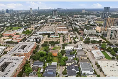 1328 W Bell Street, Houston, TX 77019 - Photo 9