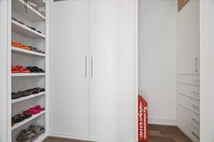 5820 Winsome Ln, Houston, TX 77057 - Photo 11