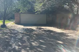 1408 N Main St, Highlands, TX 77562 - Photo 1