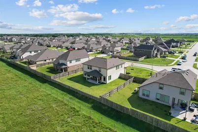7207 Hillside Avenue, Mont Belvieu, TX 77523 - Photo 27