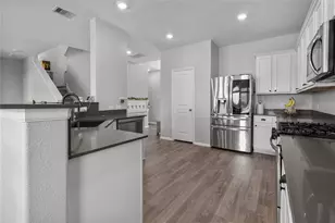 7207 Hillside Ave, Mont Belvieu, TX 77523 - Photo 13