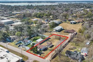 312 N Magnolia St, Highlands, TX 77562 - Photo 19