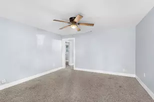 312 N Magnolia St, Highlands, TX 77562 - Photo 7