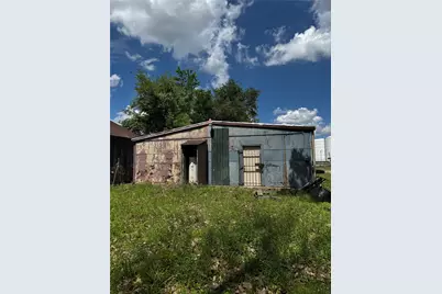 7444 Avenue P, Houston, TX 77011 - Photo 3