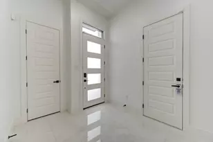 5702 Fairdale Ln, Houston, TX 77057 - Photo 5