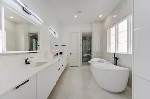 5702 Fairdale Ln, Houston, TX 77057 - Photo 27