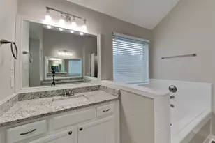 16306 Ash Point Ln, Sugar Land, TX 77498 - Photo 13