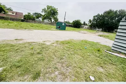 3910 Anderson Road, Houston, TX 77053 - Photo 9