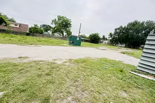 3910 Anderson Rd, Houston, TX 77053 - Photo 9