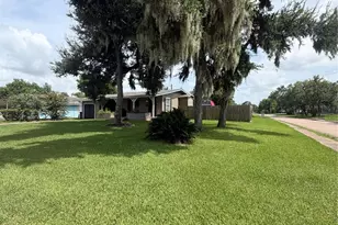 52 Periwinkle Ct, Lake Jackson, TX 77566 - Photo 21