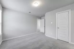 2004 Sugarberry Gully Ln, Conroe, TX 77301 - Photo 9