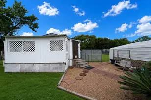 153 Prairie Lea Dr, Angleton, TX 77515 - Photo 3