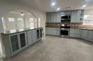 519 N Shady Ln, La Porte, TX 77571 - Photo 13