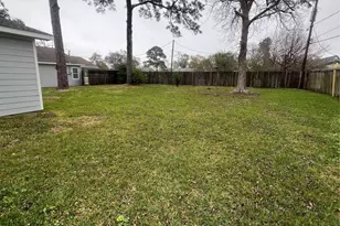 519 N Shady Ln, La Porte, TX 77571 - Photo 29
