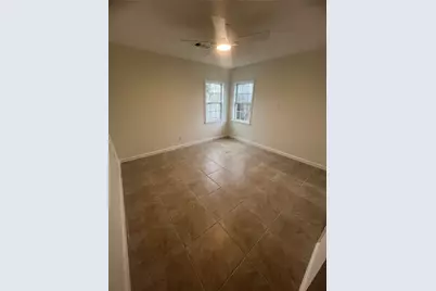 519 N Shady Lane, La Porte, TX 77571 - Photo 7