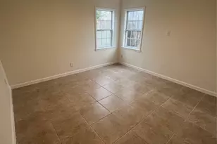 519 N Shady Ln, La Porte, TX 77571 - Photo 7