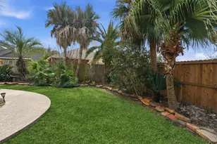 8203 Poplar Ct, Baytown, TX 77523 - Photo 25