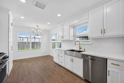 12615 Verdant Brook Drive, Houston, TX 77085 - Photo 15