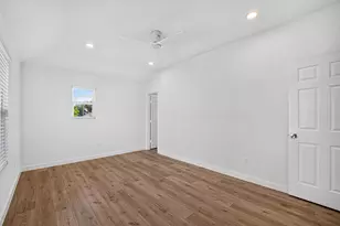 12615 Verdant Brook Dr, Houston, TX 77085 - Photo 23