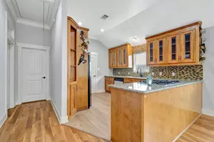 4628 Kermit St, Houston, TX 77009 - Photo 9