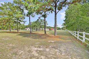 1111 Valley Commons Dr, Huffman, TX 77336 - Photo 3
