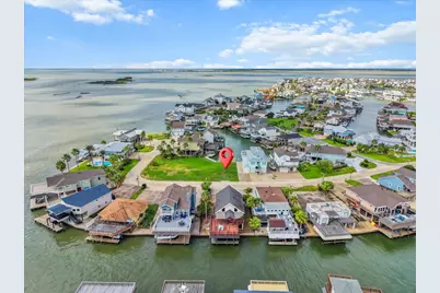 135 Tamana Dr, Tiki Island, TX 77554 - Photo 7