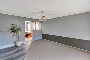 407 Bois D Arc St, Edna, TX 77957 - Photo 13