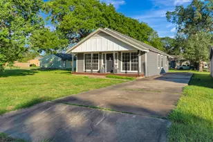 407 Bois D Arc St, Edna, TX 77957 - Photo 5