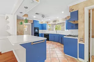1602 Peer Dr, Houston, TX 77043 - Photo 13