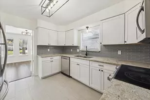 4115 Elderwood Dr, Taylor Lake Village, TX 77586 - Photo 13