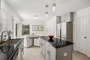 4017 Woodfin St, Houston, TX 77025 - Photo 9