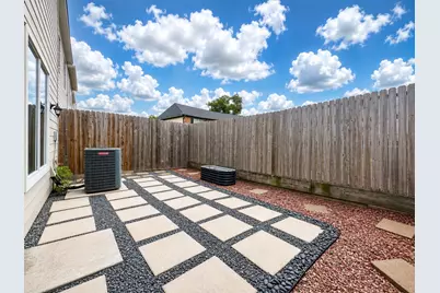 9517 Cedarpost Square Street, Houston, TX 77055 - Photo 27