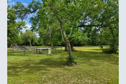 455 County Rd 299, Freeport, TX 77541 - Photo 21