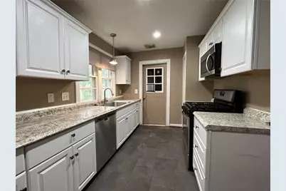 1305 Elm Street, Richmond, TX 77469 - Photo 3