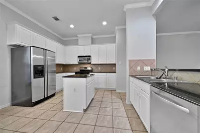 2618 Shady Acres Court, Houston, TX 77008 - Photo 17