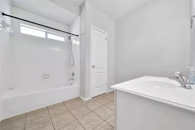 2618 Shady Acres Court, Houston, TX 77008 - Photo 31