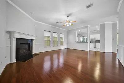 2618 Shady Acres Court, Houston, TX 77008 - Photo 9