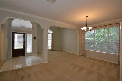 15307 Amesbury Lane, Sugar Land, TX 77478 - Photo 5