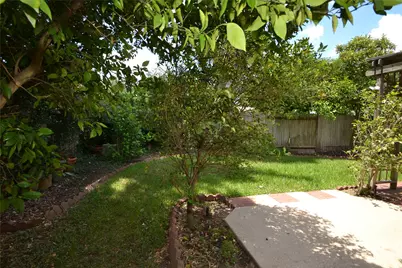 15307 Amesbury Lane, Sugar Land, TX 77478 - Photo 47