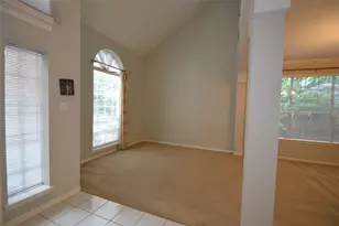 15307 Amesbury Ln, Sugar Land, TX 77478 - Photo 3