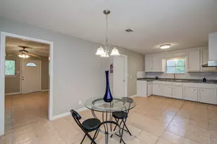 3620 Easy St, Houston, TX 77026 - Photo 7