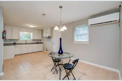 3620 Easy Street, Houston, TX 77026 - Photo 9