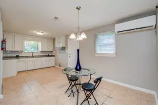 3620 Easy St, Houston, TX 77026 - Photo 9