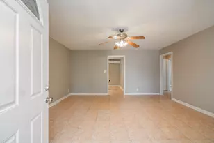 3620 Easy St, Houston, TX 77026 - Photo 3