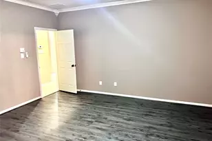 5301 Carefree Dr, League City, TX 77573 - Photo 9