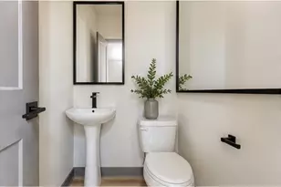 4805 Paula Units A/B St, Houston, TX 77033 - Photo 5