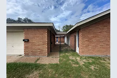 7731 Catalina Lane, Houston, TX 77075 - Photo 5
