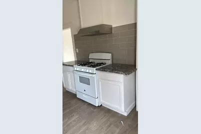 111 E Lewis Street #B, Conroe, TX 77301 - Photo 11