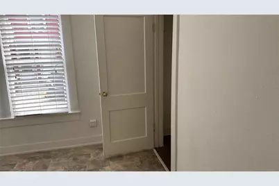 111 E Lewis Street #B, Conroe, TX 77301 - Photo 5